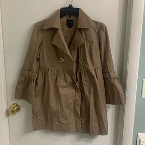 Womens coat with 3/4 sleeves